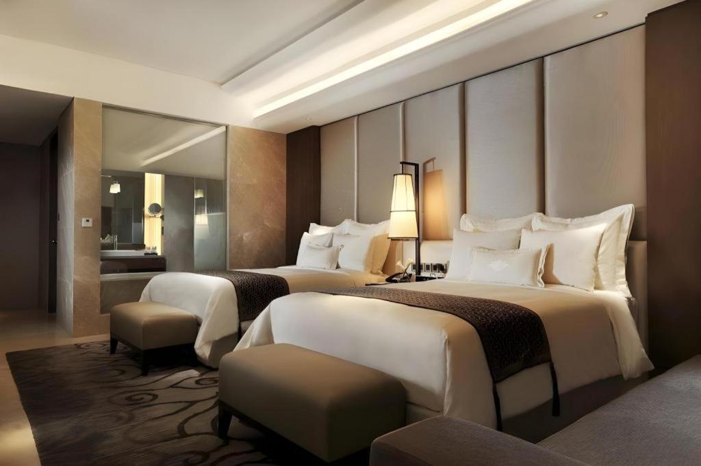 Hotel Tentrem Джокякарта Екстериор снимка
