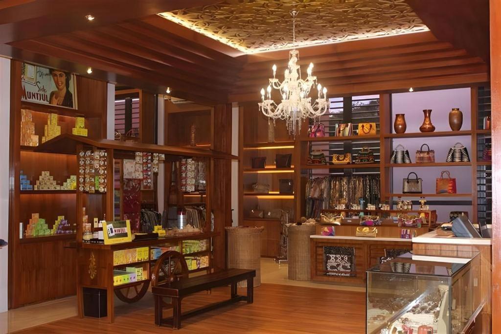 Hotel Tentrem Джокякарта Екстериор снимка
