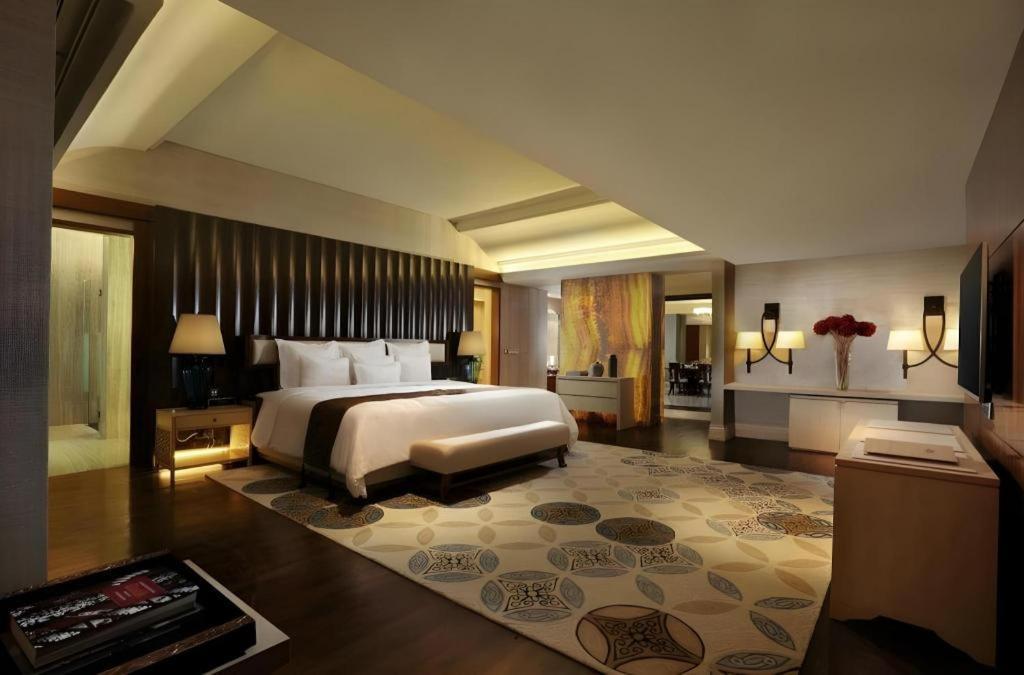 Hotel Tentrem Джокякарта Екстериор снимка