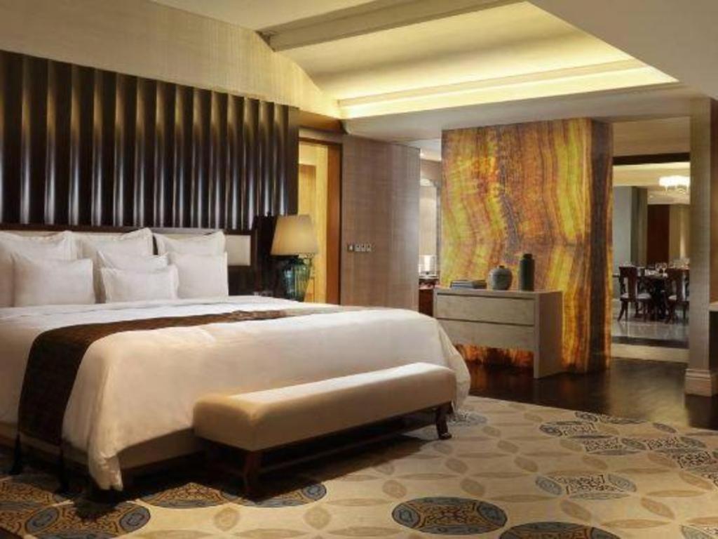 Hotel Tentrem Джокякарта Екстериор снимка