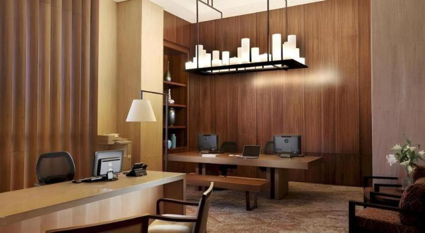 Hotel Tentrem Джокякарта Екстериор снимка