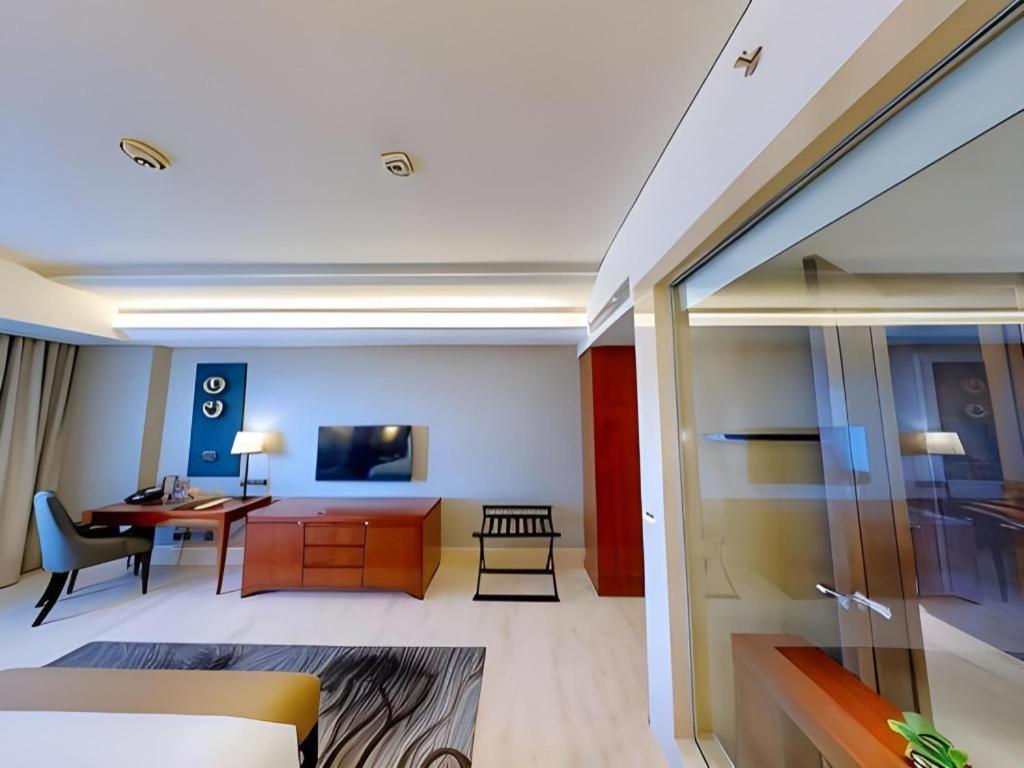 Hotel Tentrem Джокякарта Екстериор снимка