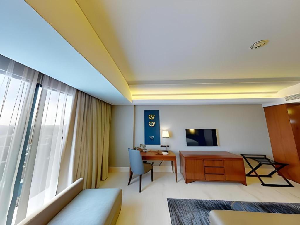 Hotel Tentrem Джокякарта Екстериор снимка