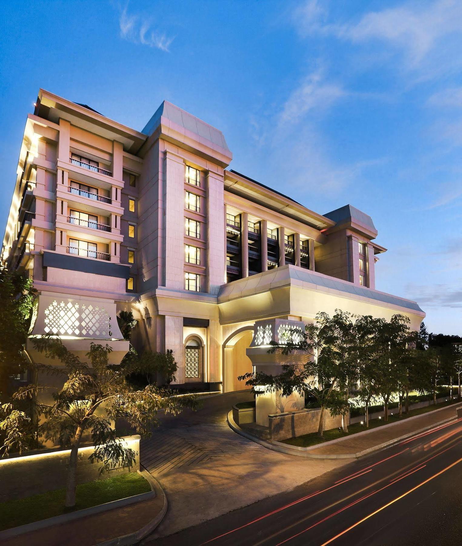 Hotel Tentrem Джокякарта Екстериор снимка